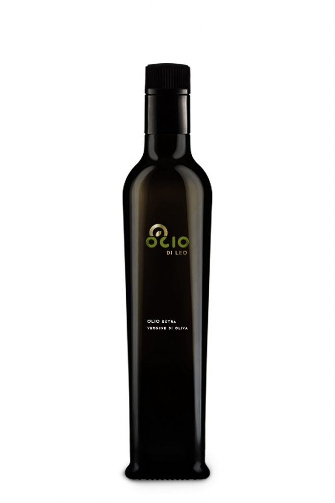 Olio di Leo olive oil packaging extending the Corte di Leo identity
